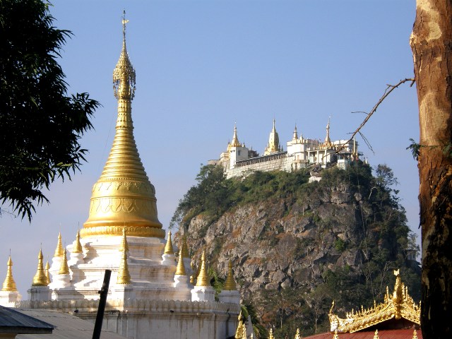 2010/2011 - A véo couché du Myanmar à la Russie et retour. Myanmar